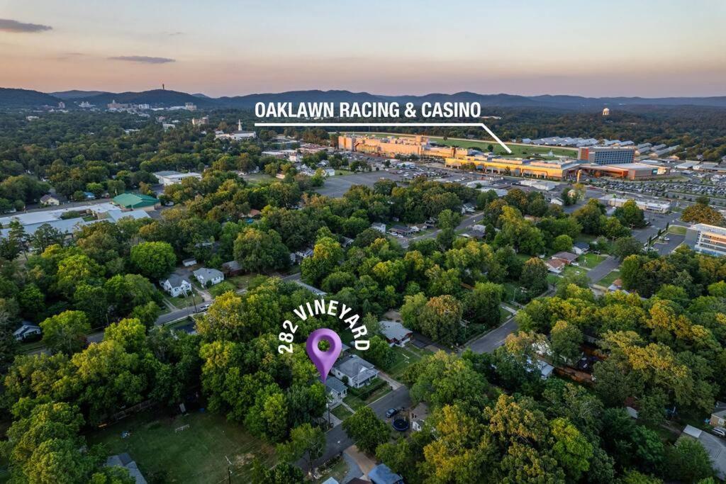 Vineyard Cottage-Pet Friendly & Walk To Oaklawn! Hot Springs Extérieur photo